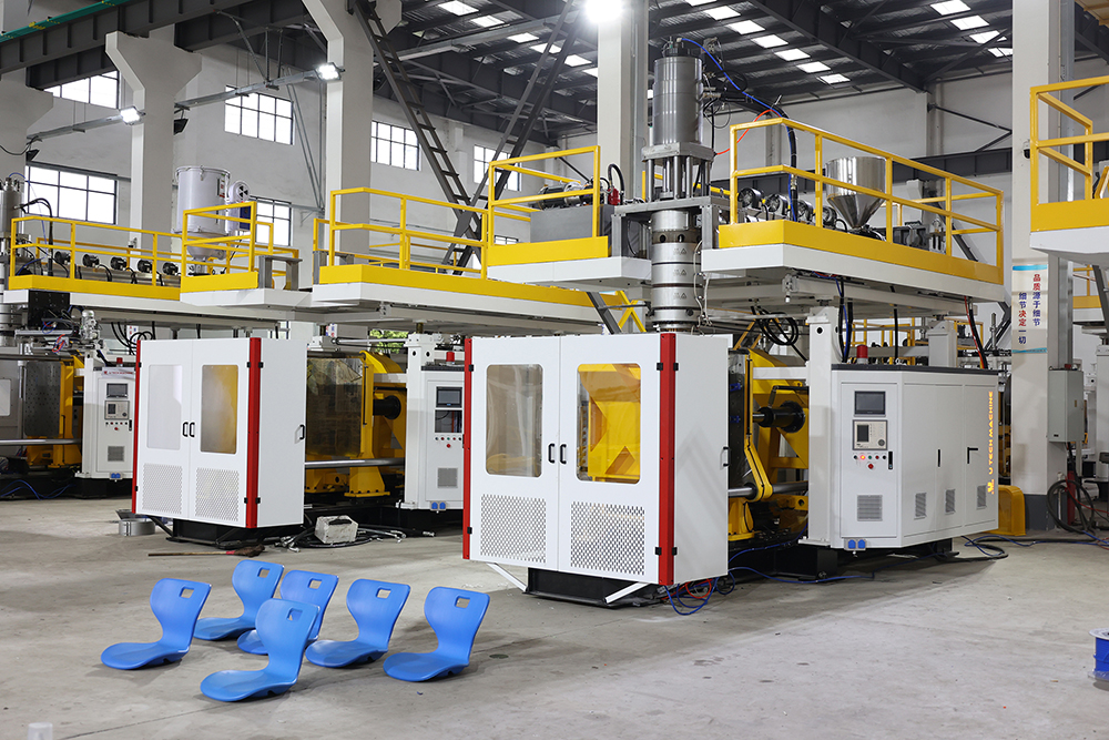 Bus chair extrusion blow moulding machine for Kazakhstan